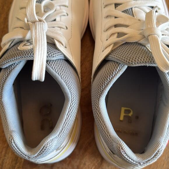 ON running Rodger advantage women’s size 7.5 - Picture 9 of 11